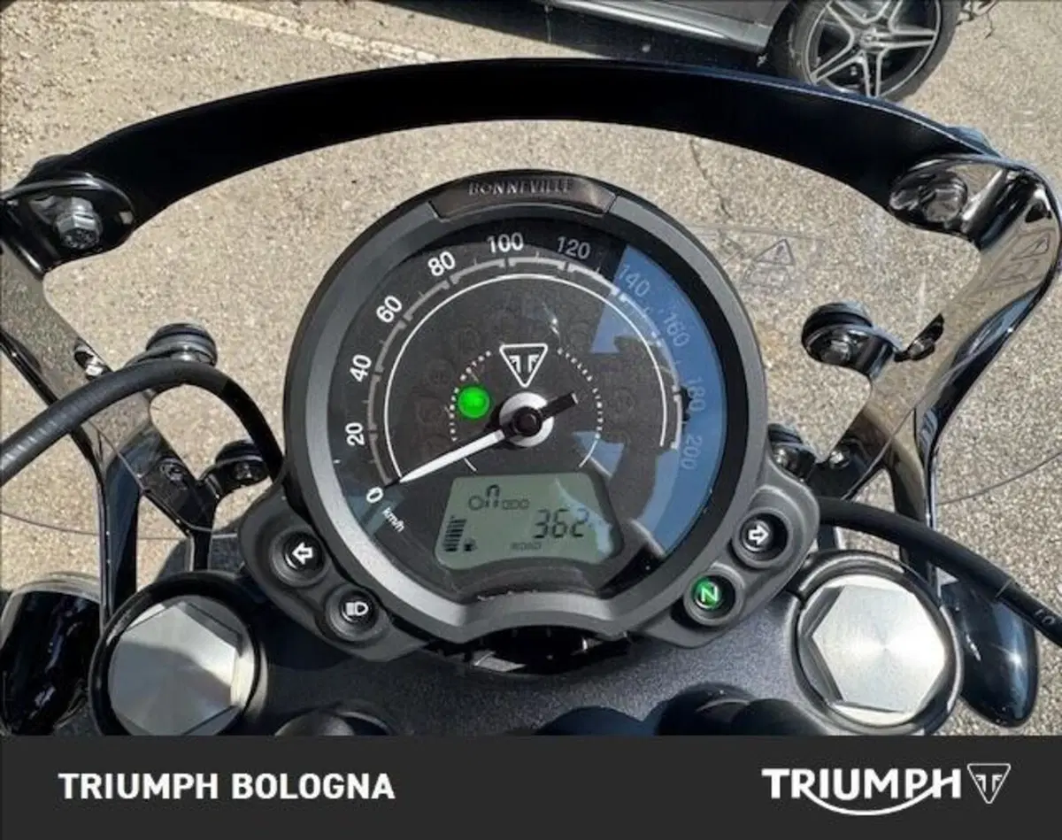 Triumph Bonneville Speedmaster 1200 (2026) (11)