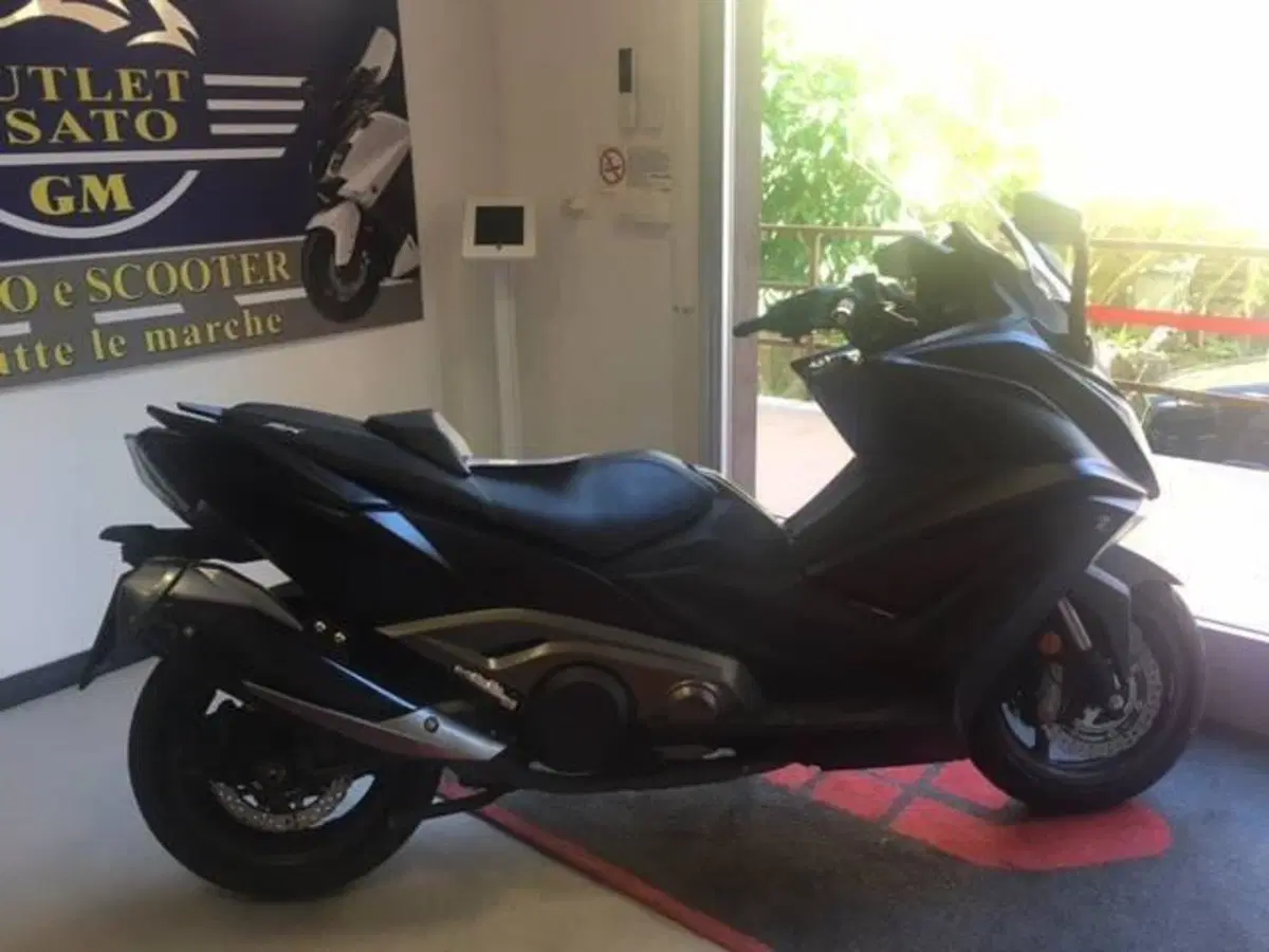 Kymco AK 550 ETS (2021 - 26) (2)
