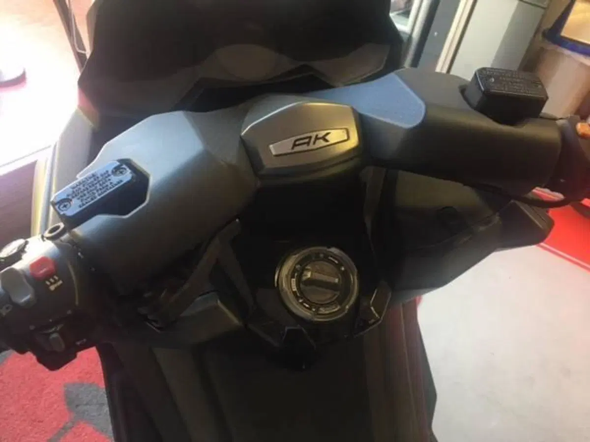 Kymco AK 550 ETS (2021 - 26) (5)