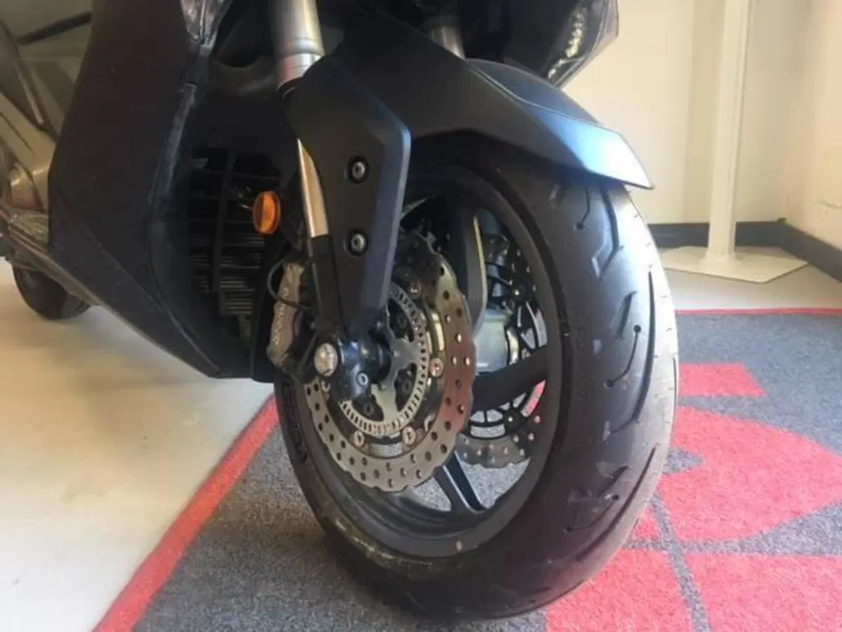 Kymco AK 550 ETS (2021 - 26) (6)