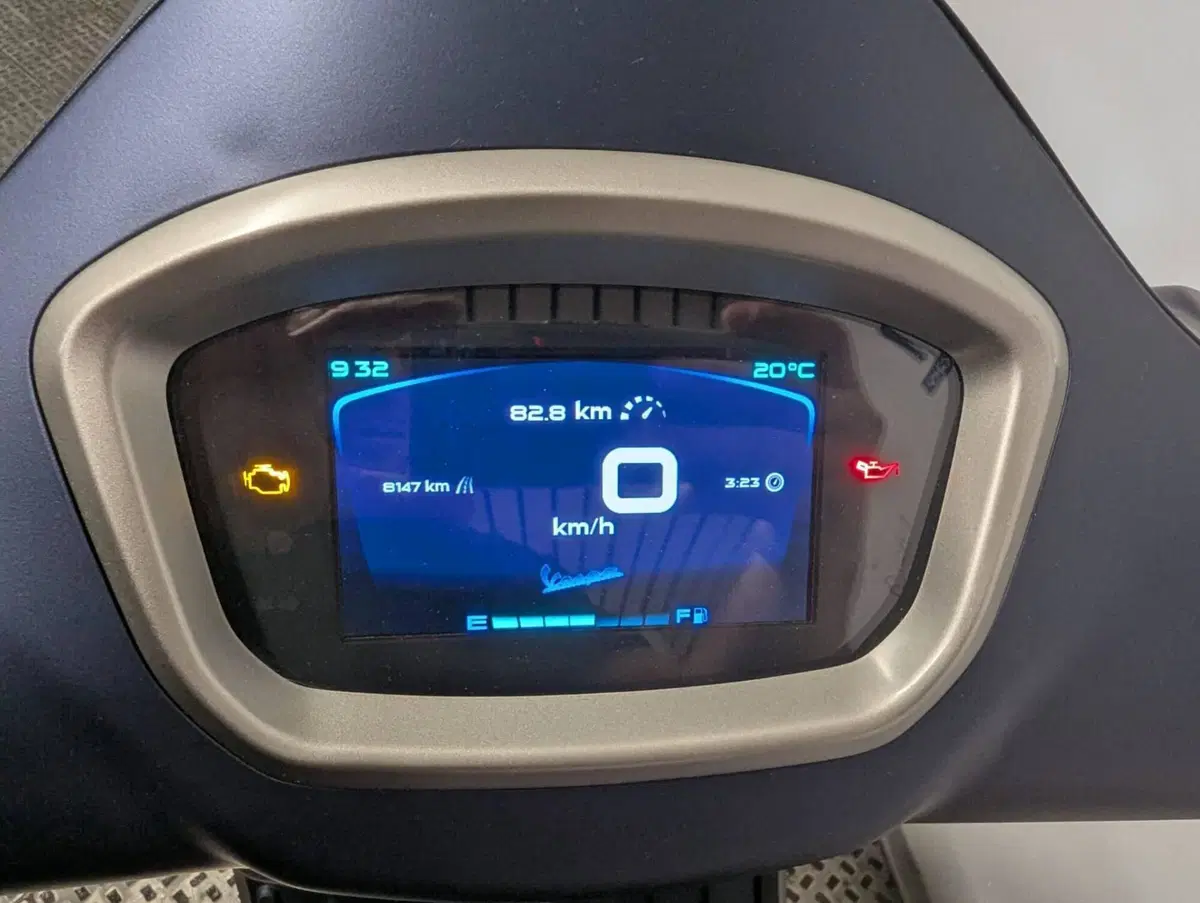 Vespa GTS 300 Super Tech (2023 - 24) (3)