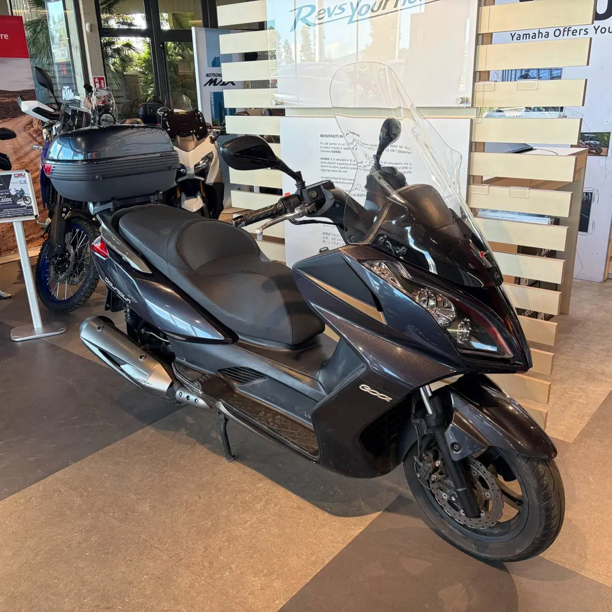 Kymco Downtown 300i ABS (2009 - 17) (6)