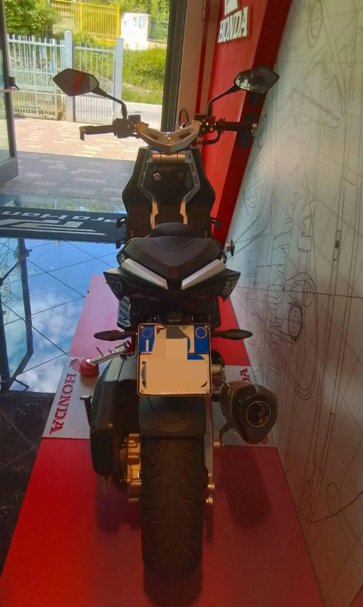 Benelli BN 302 R (2017 - 20) (8)