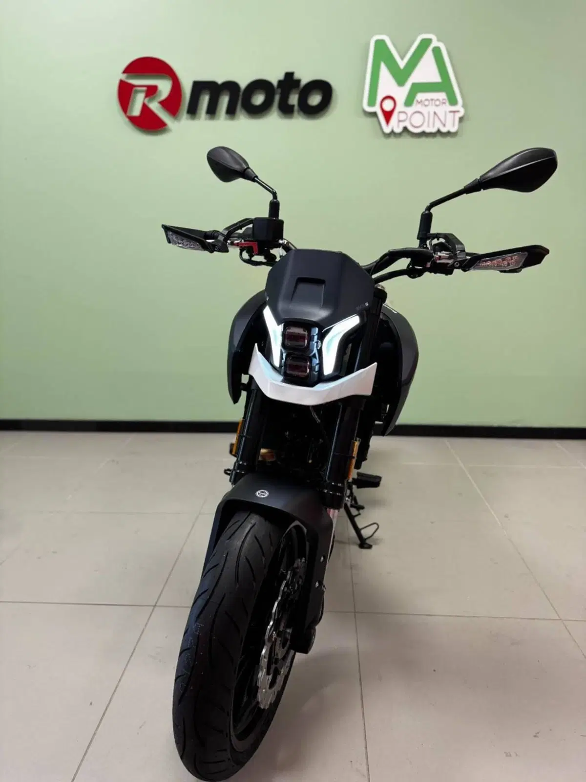 Benelli BKX 300 S (2026) (3)