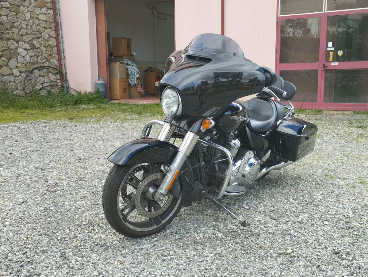 Harley-Davidson 107 Road King (2017) - FLHR (3)