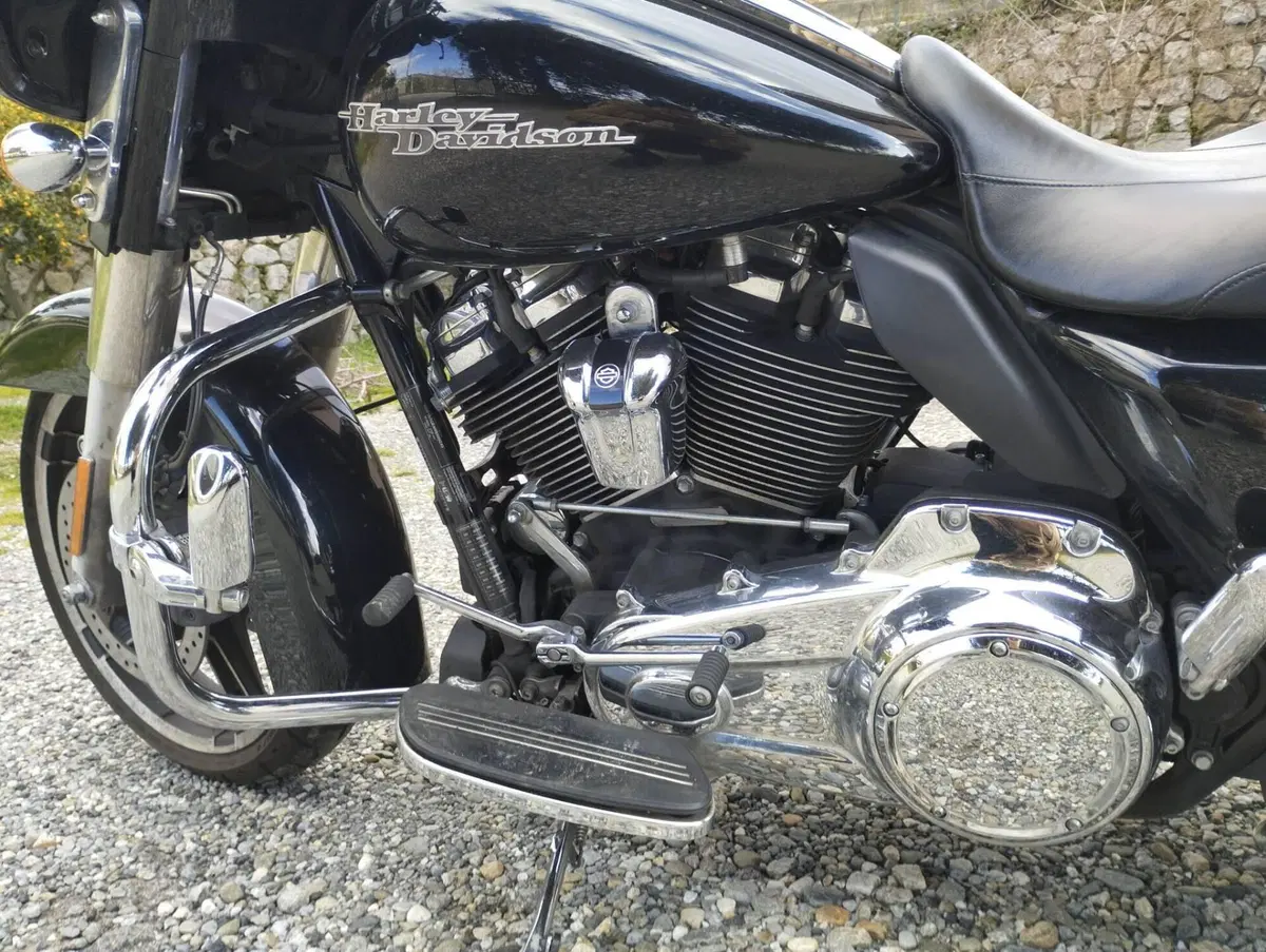 Harley-Davidson 107 Road King (2017) - FLHR (10)