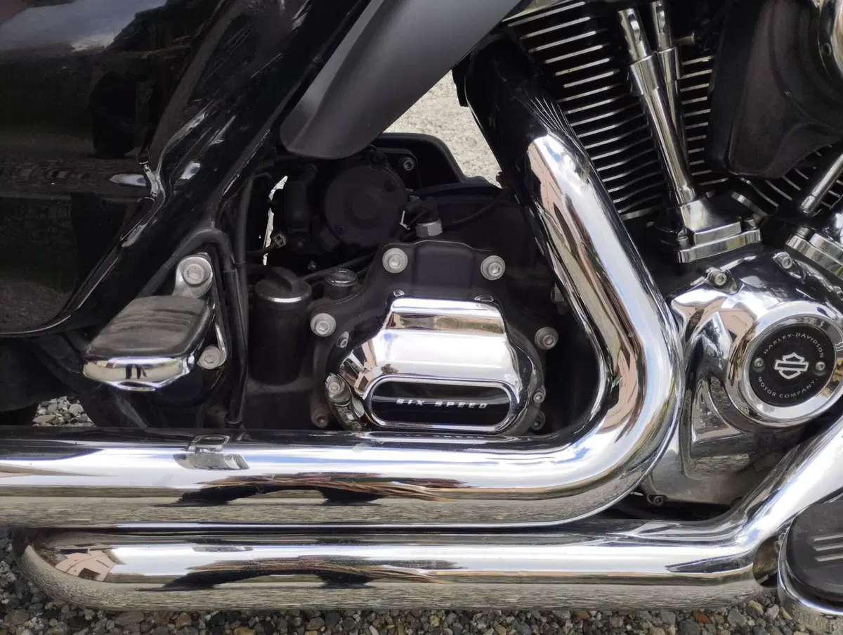 Harley-Davidson 107 Road King (2017) - FLHR (13)