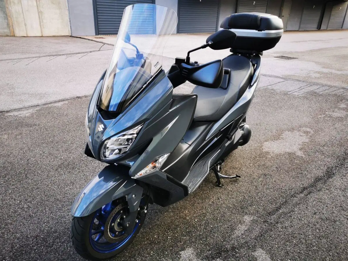 Suzuki Burgman 400 (2022 - 24) (2)
