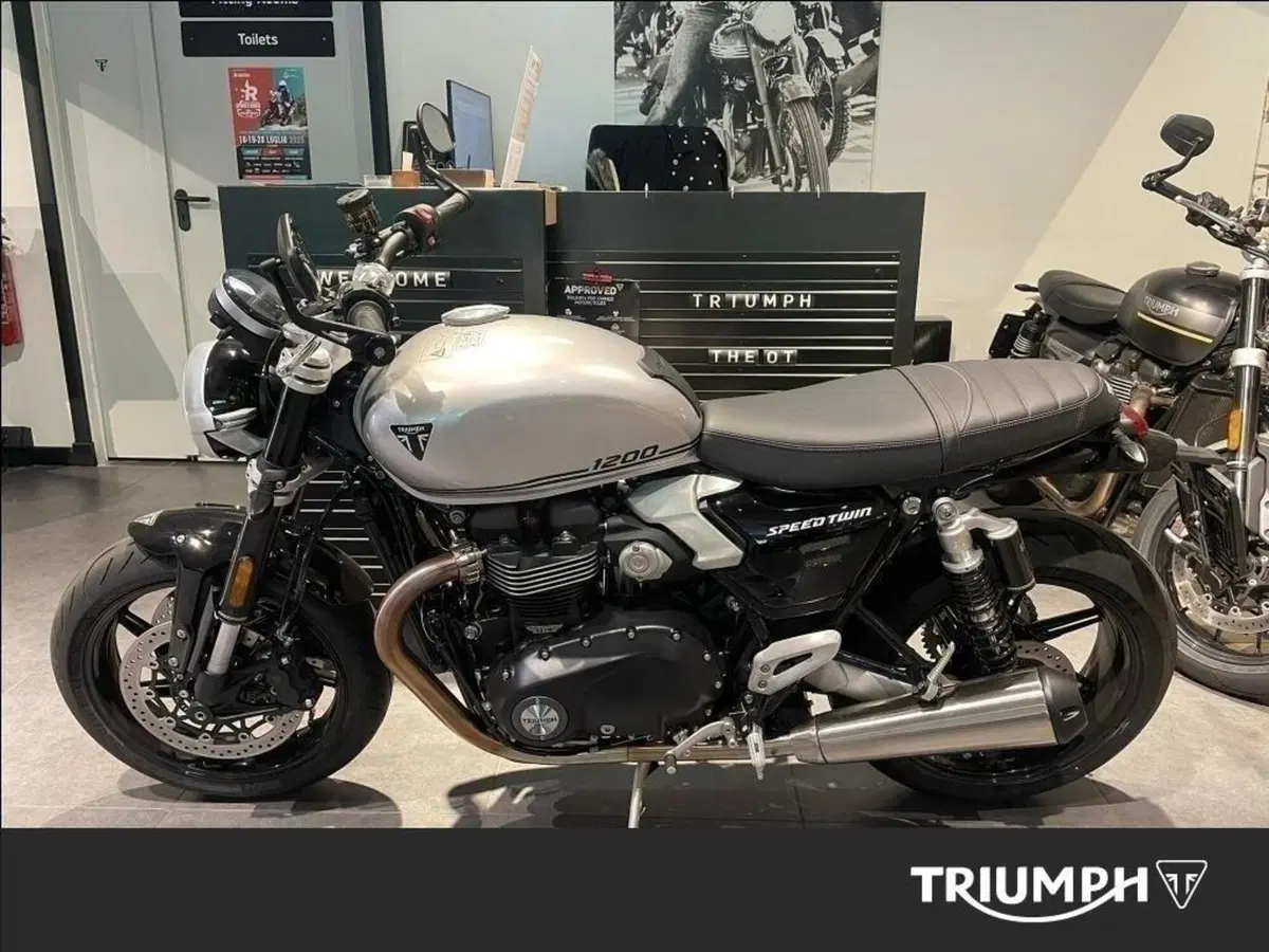 Triumph Speed Twin 1200 (2025 - 26) (2)