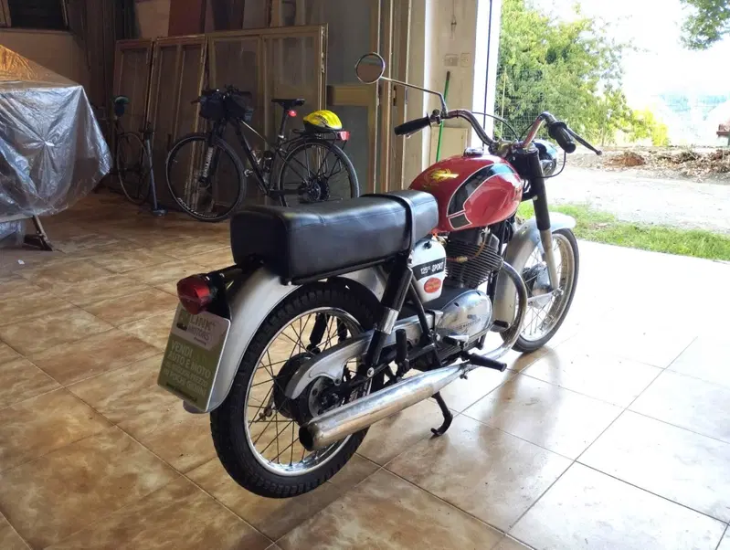 Moto Guzzi Stornello Sport America 125 (3)