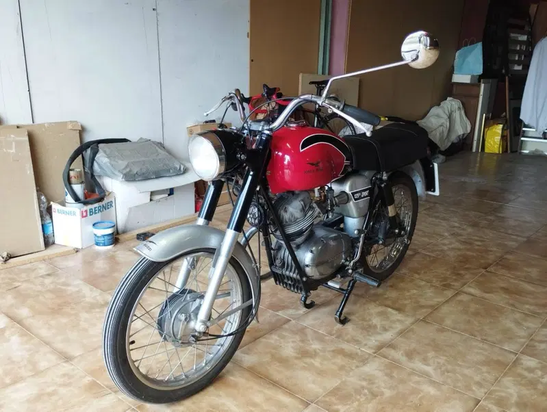 Moto Guzzi Stornello Sport America 125 (4)