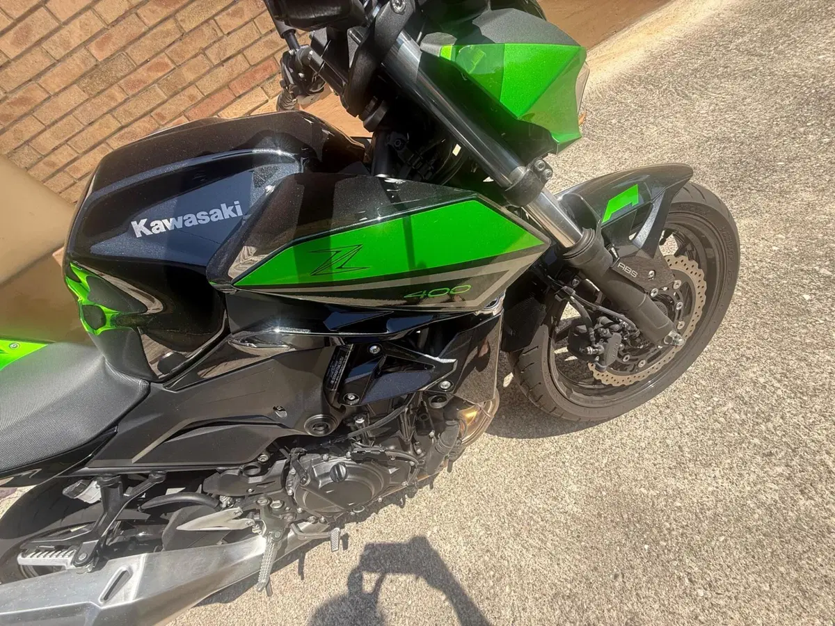 Kawasaki Z 400 (2023) (5)