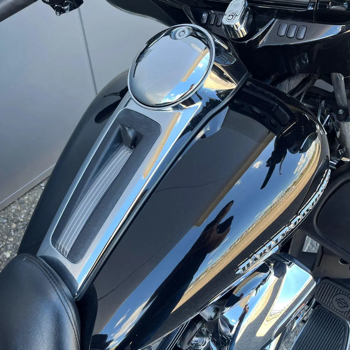 Harley-Davidson 1690 Electra Glide Ultra Limited (2014 - 15) - FLHTK (8)