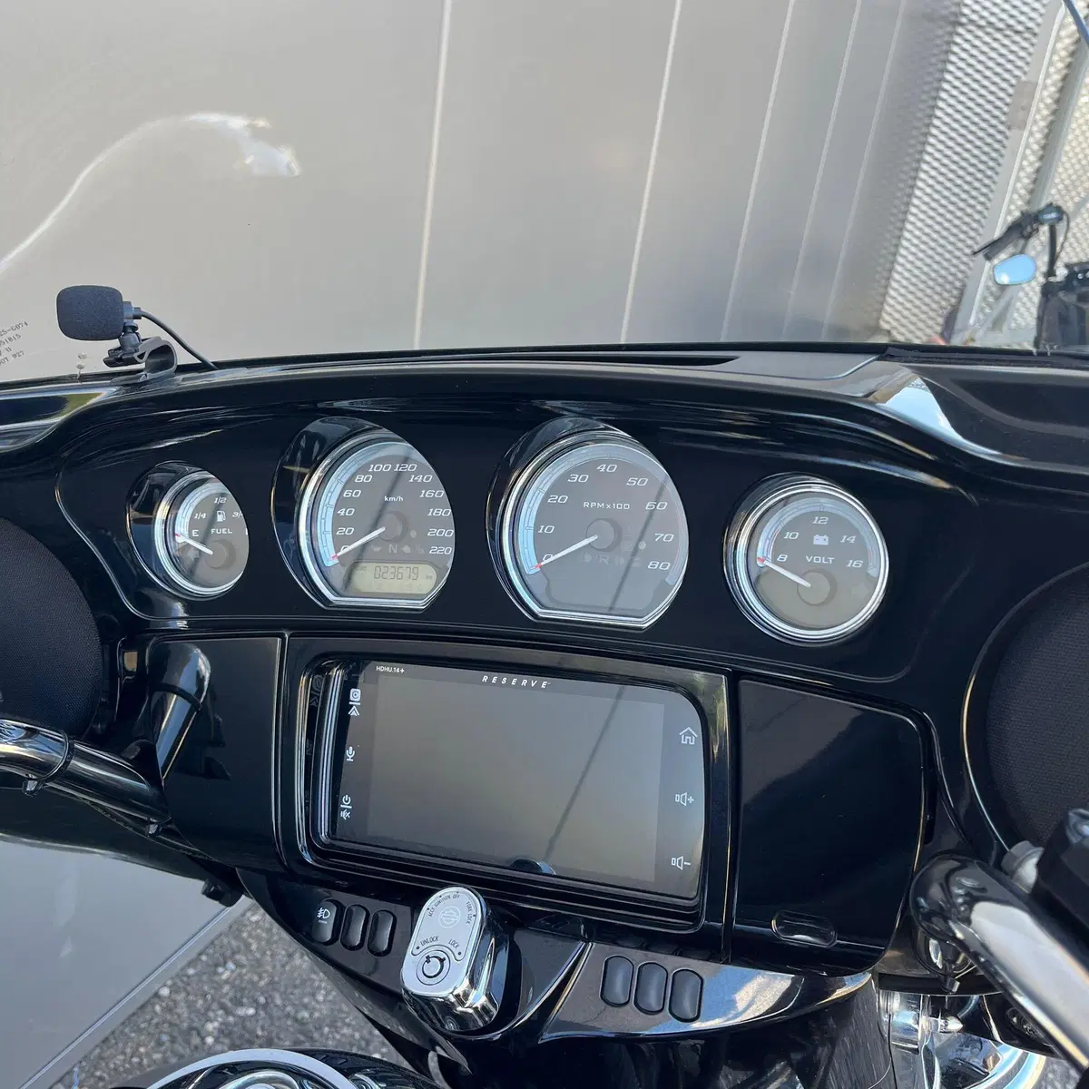 Harley-Davidson 1690 Electra Glide Ultra Limited (2014 - 15) - FLHTK (10)