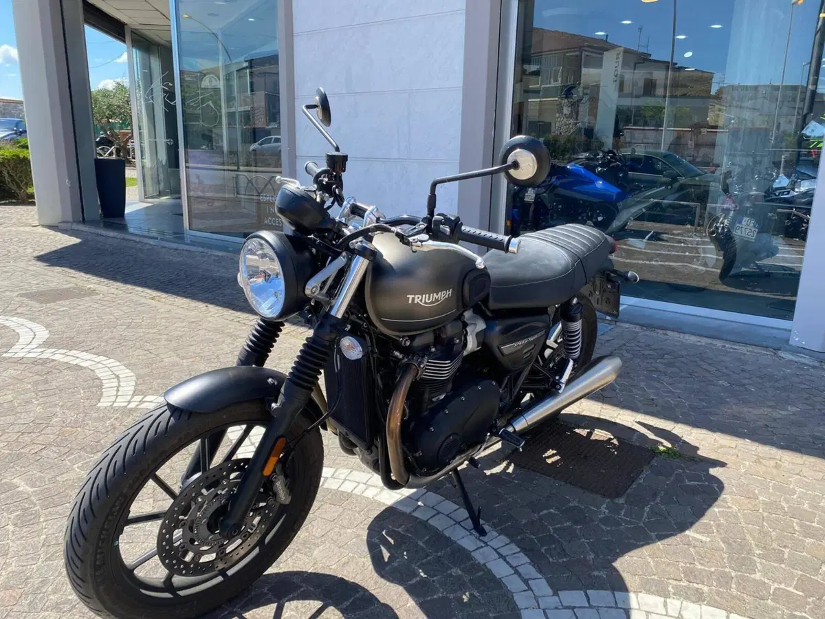 Triumph Speed Twin 900 (2023 - 24) (4)
