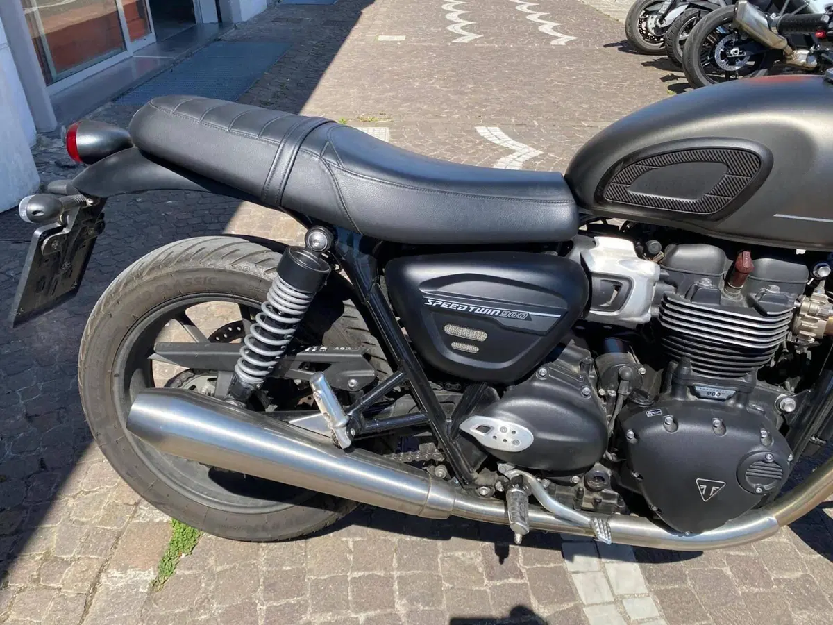 Triumph Speed Twin 900 (2023 - 24) (8)