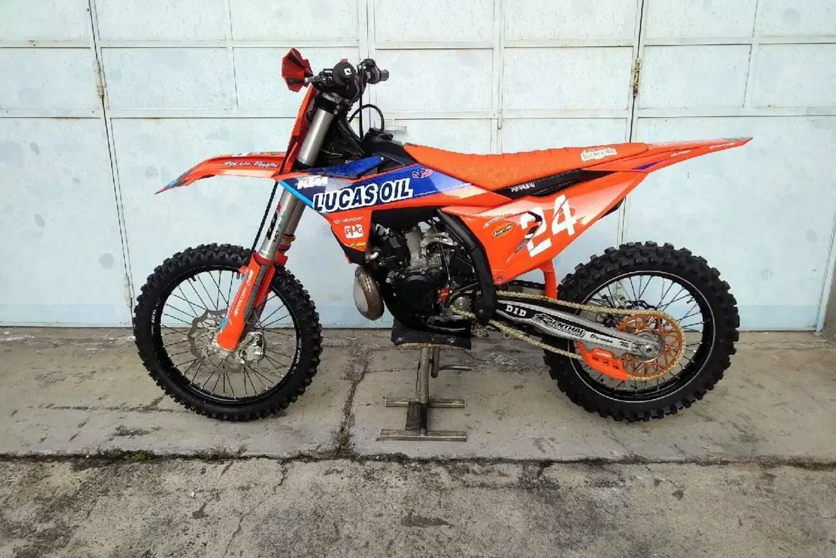 KTM 300 SX (2025) (2)