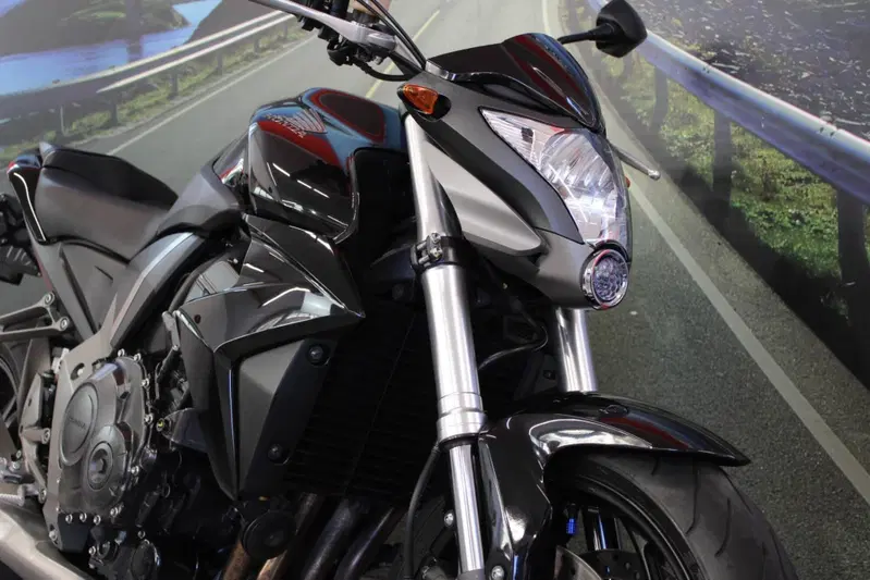 Honda CB 1000 R (2008 - 10) (12)