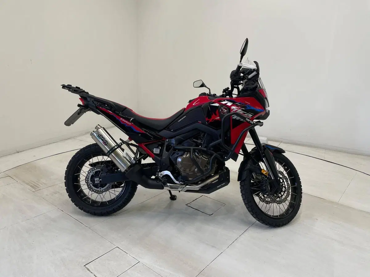 Honda Africa Twin CRF 1100L ES (2024 - 26) (4)