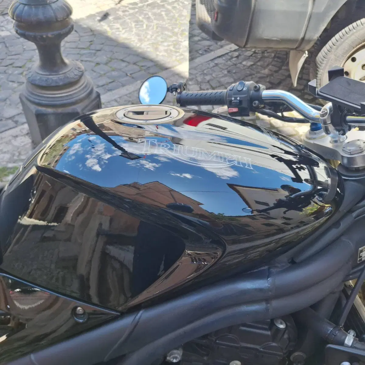 Triumph Speed Triple 1050 (2005 - 11) (8)