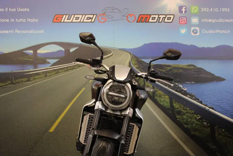 Honda CB 1000 R + Limited Edition (2019) (9)
