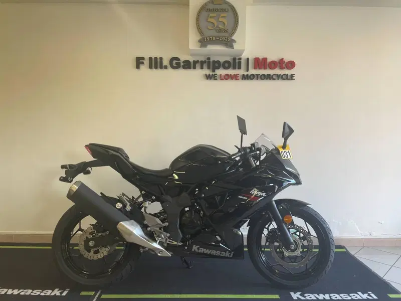 Vendo Kawasaki Ninja 125 (2025 - 26) nuova a Potenza (codice 10022133 ...