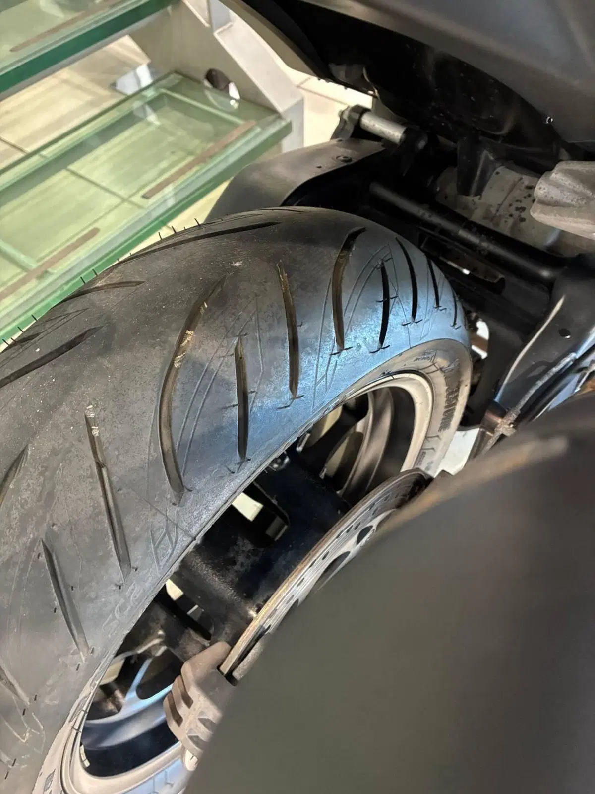 Yamaha T-Max 560 (2022 - 24) (6)