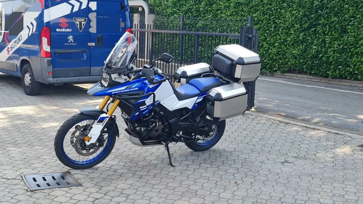 Suzuki V-Strom 1050DE (2023 - 24)