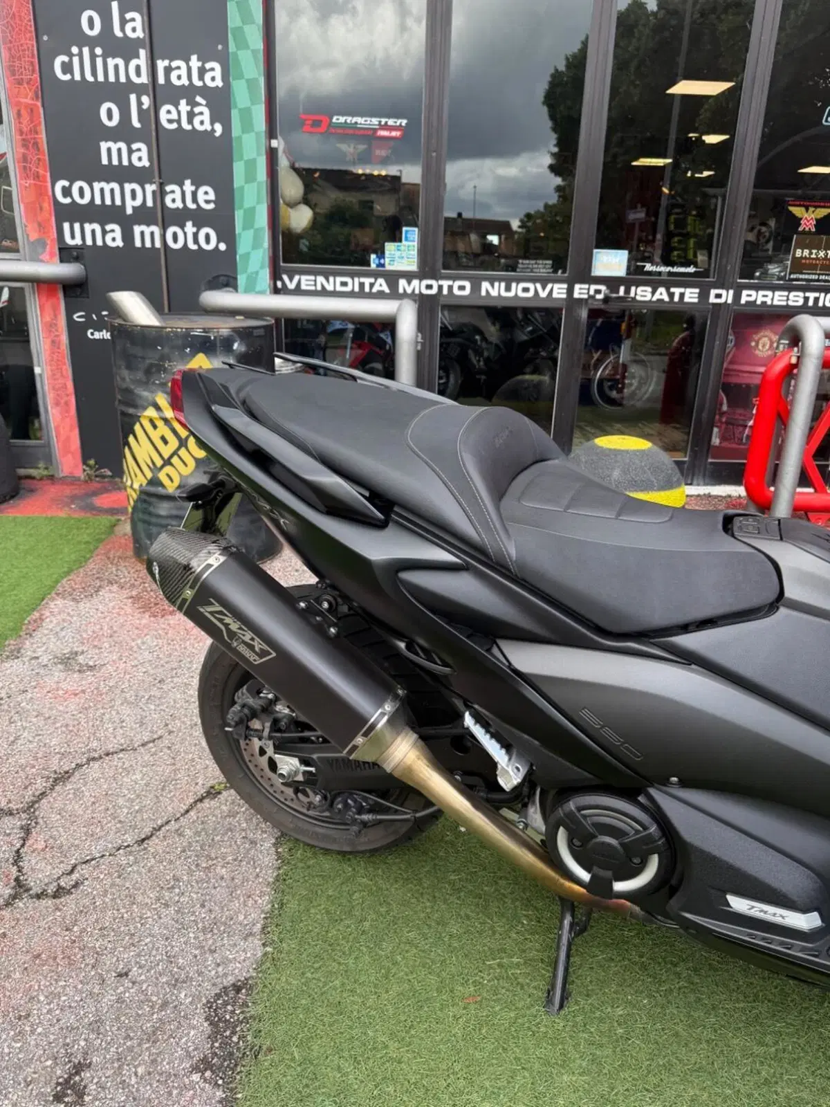 Yamaha T-Max 560 (2020 - 21) (9)