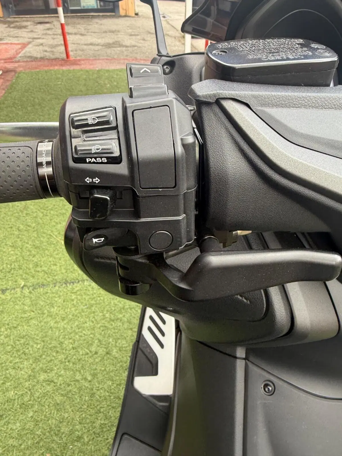 Yamaha T-Max 560 (2020 - 21) (11)