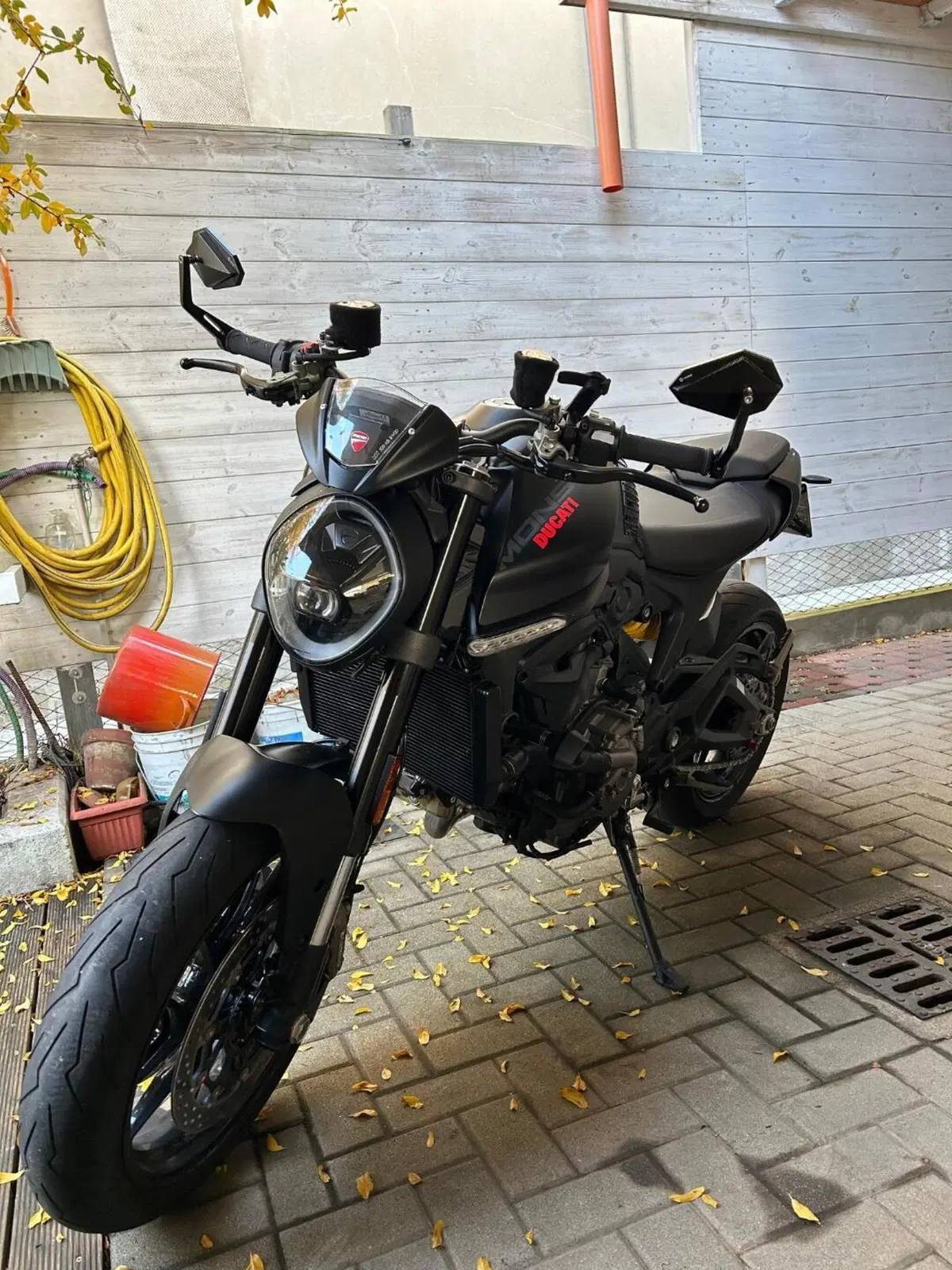 Ducati Monster 937 + (2021 - 25) (2)