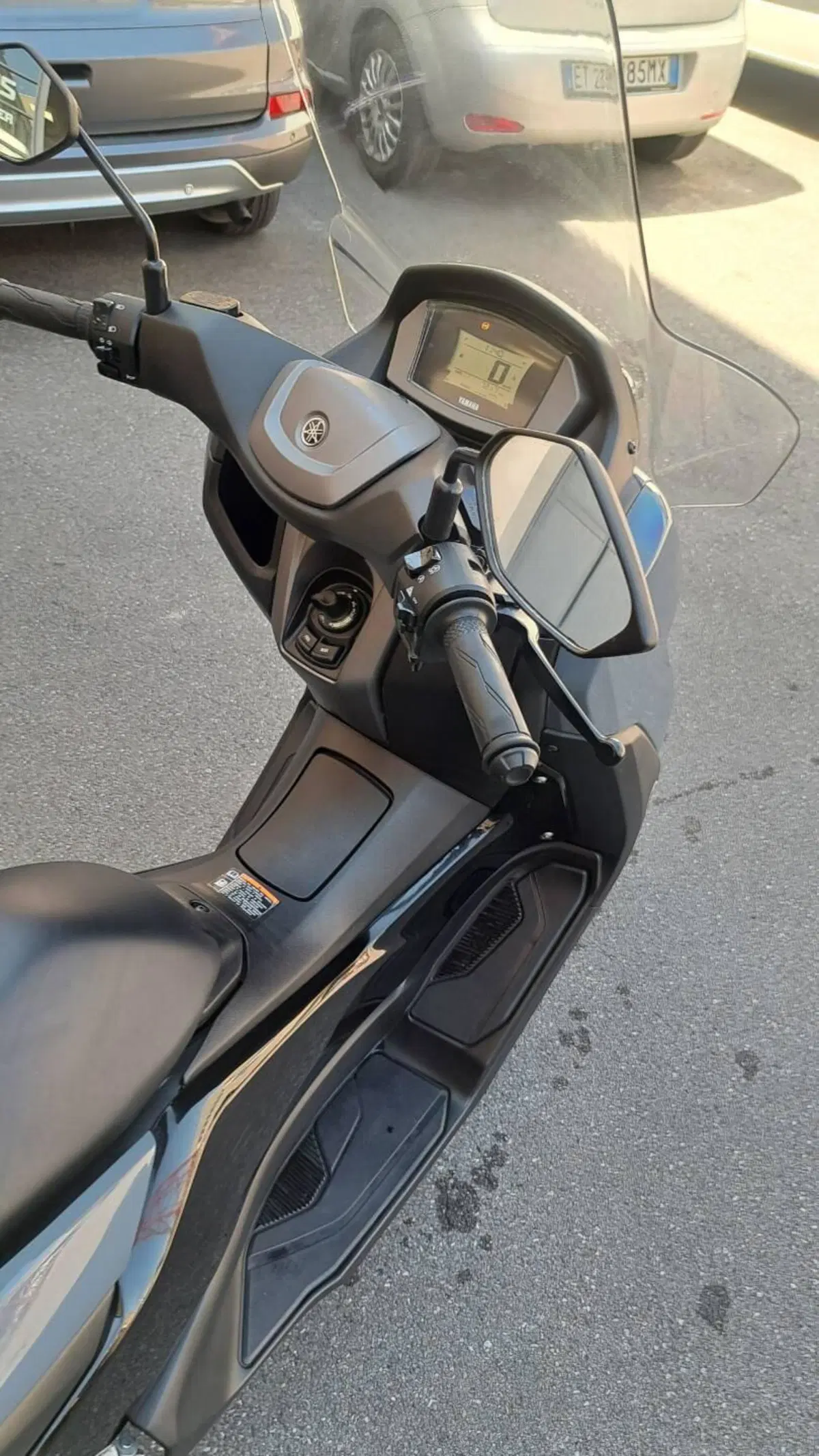Yamaha N-Max 155 (2022 - 25) (6)