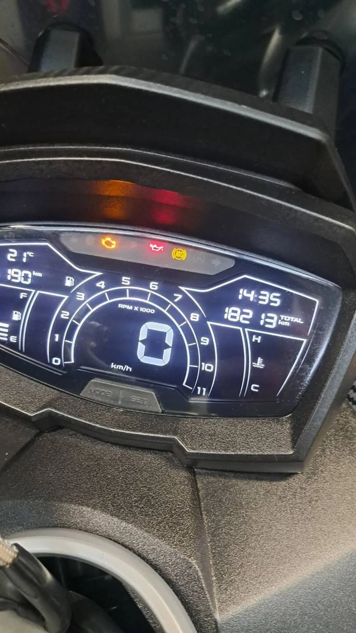 Aprilia SR GT 200 (2022 - 24) (9)