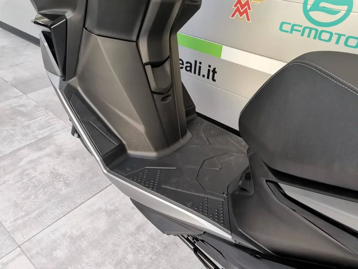 Kymco X-Town 250ST (2026) (4)