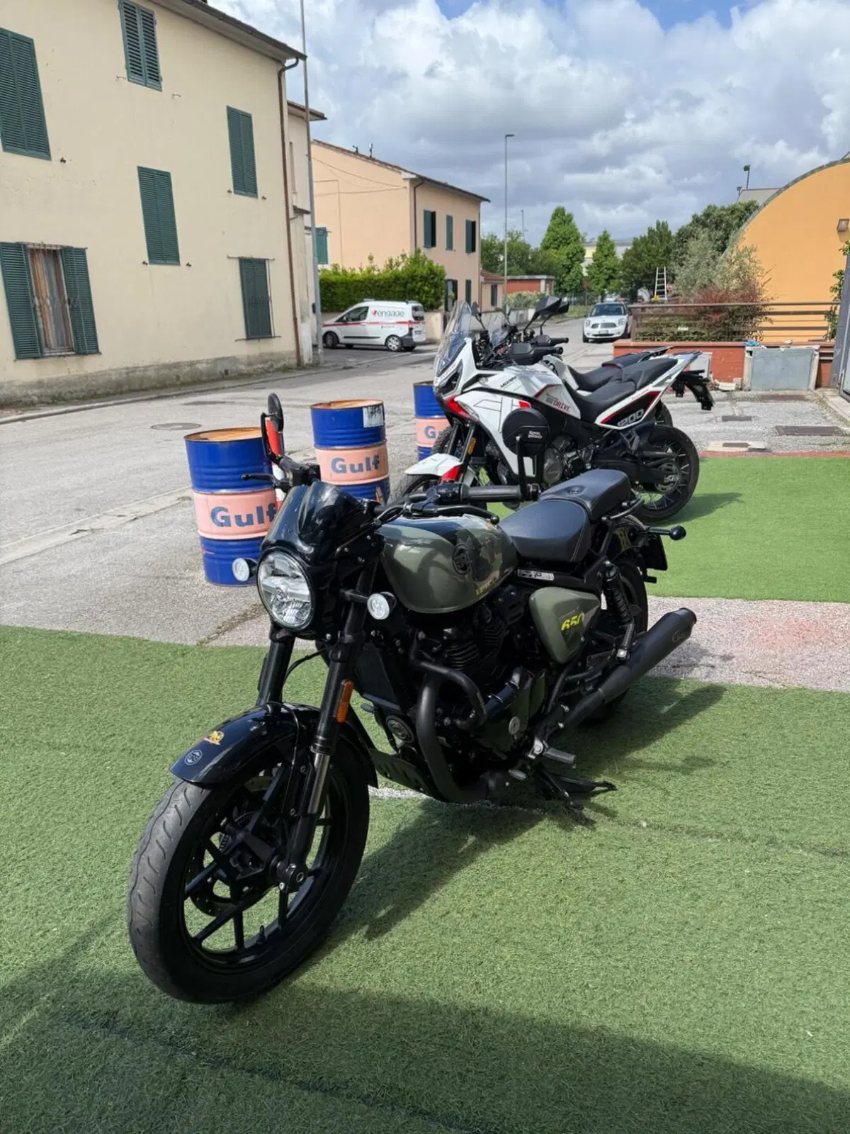 Royal Enfield Shotgun 650 (2024 - 26) (2)