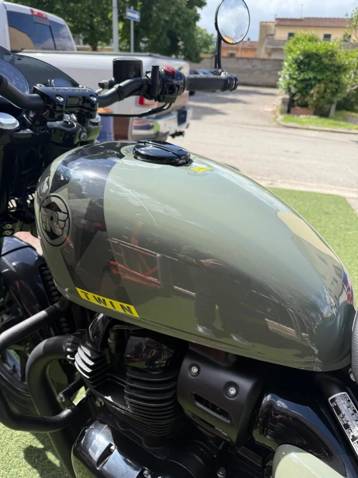 Royal Enfield Shotgun 650 (2024 - 26) (12)