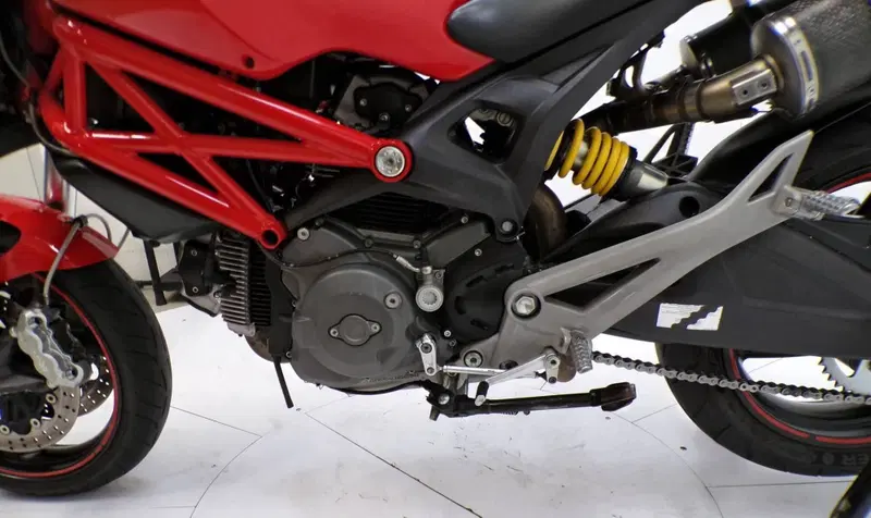 Ducati Monster 696 (2008 - 13) (7)