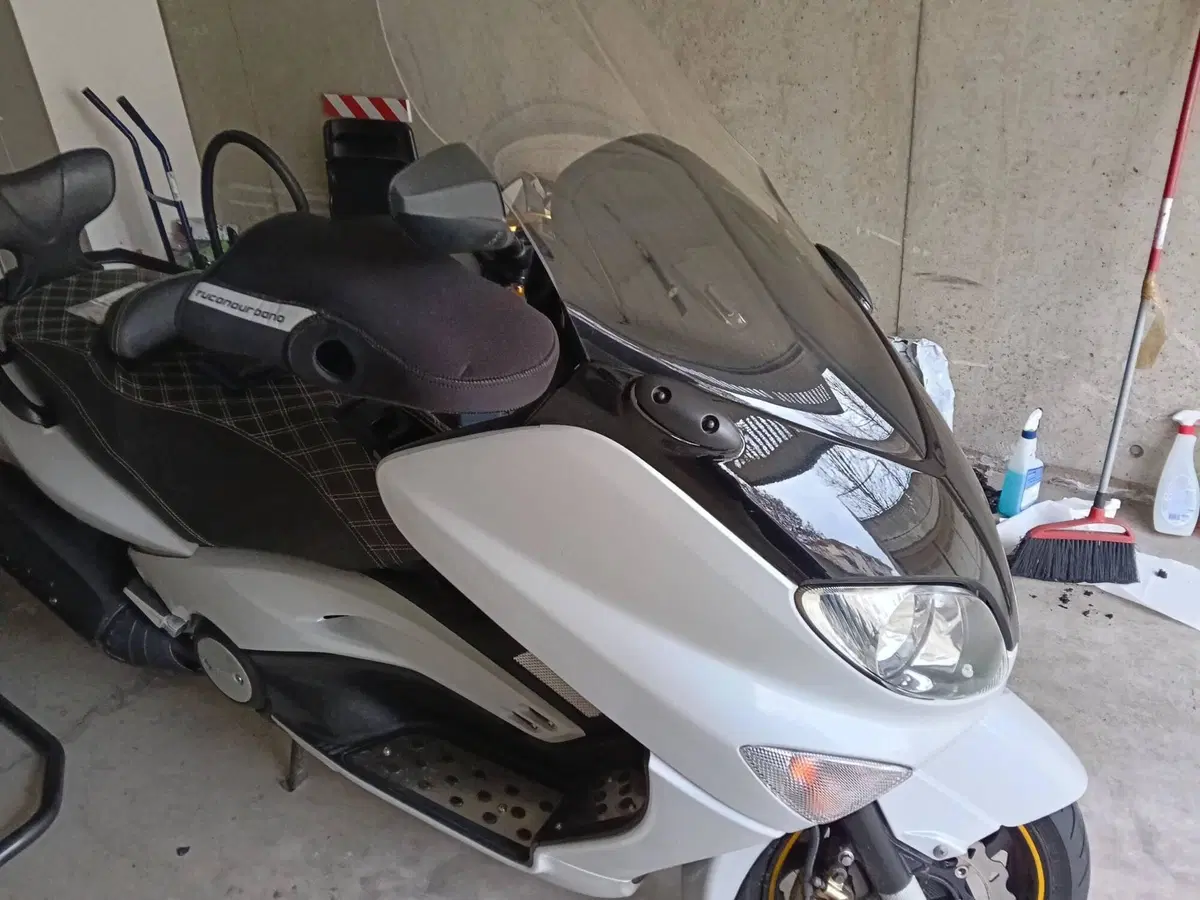 Yamaha T-Max 500 (2004 - 07) (2)