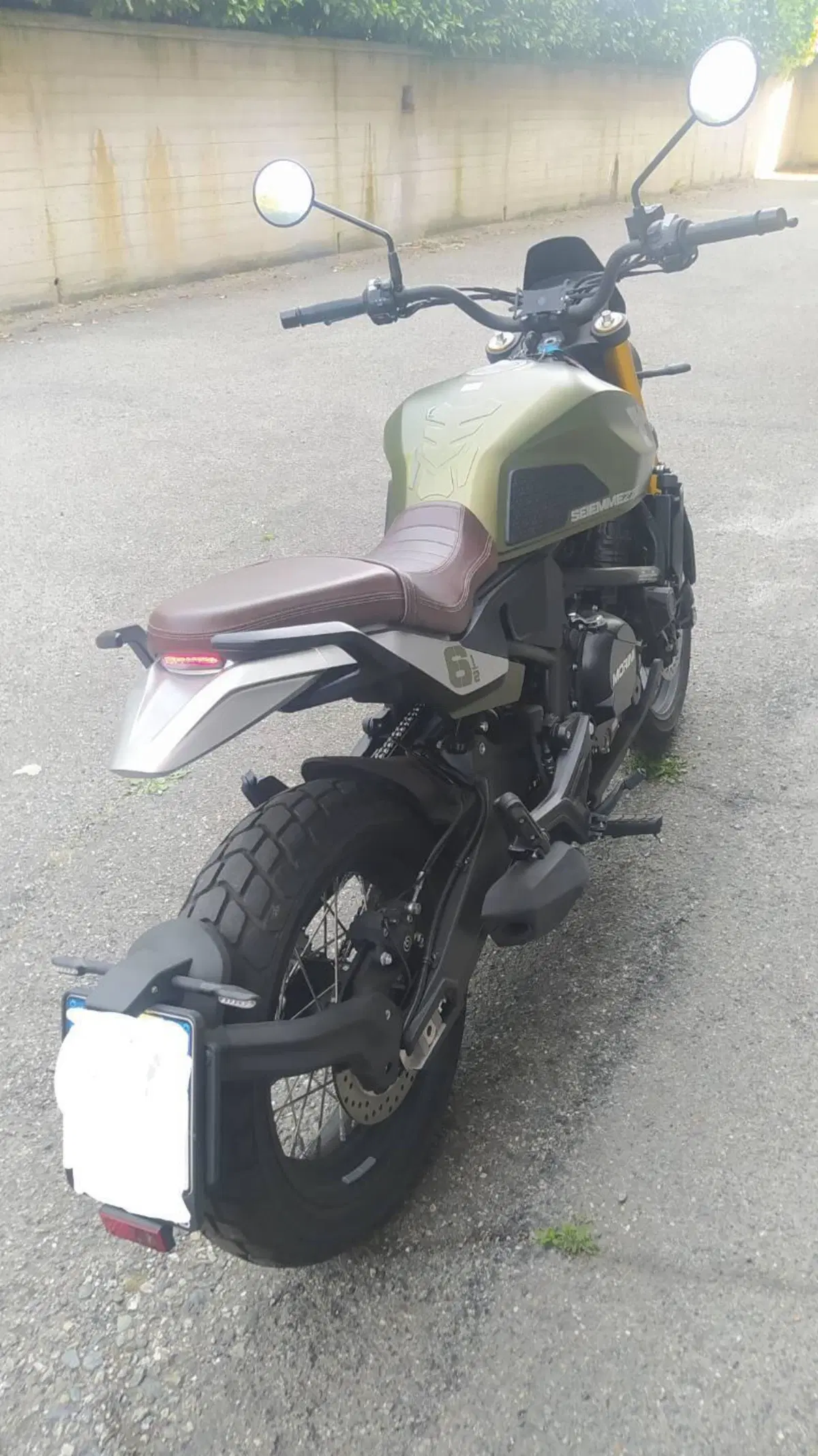 Moto Morini SEIEMMEZZO SCR (2022 - 26) (2)