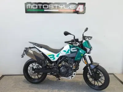 Benelli BKX 300 S (2026) nuova