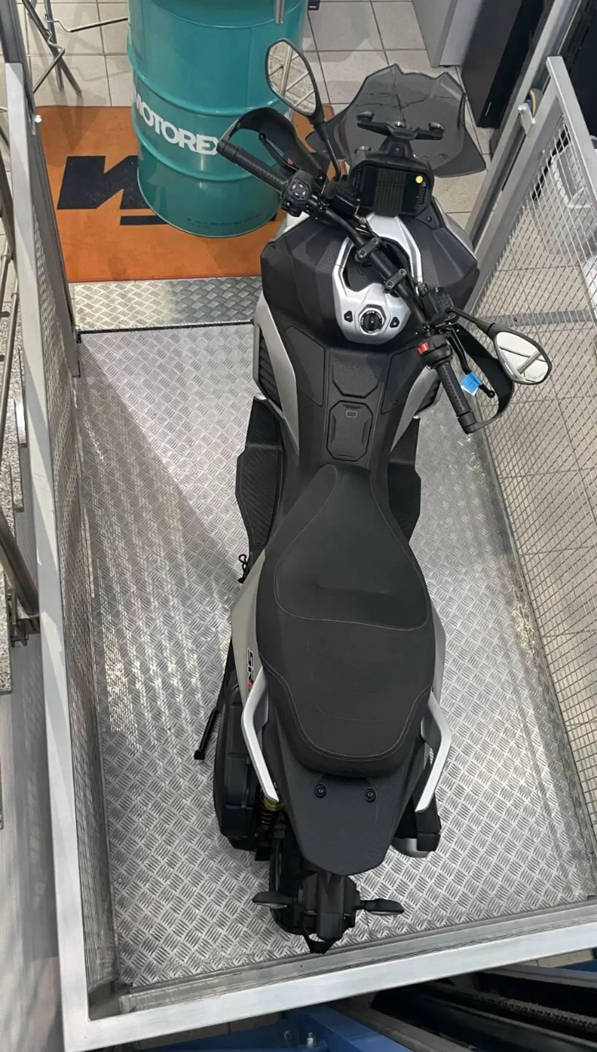 Aprilia SR GT 400 (2026) (3)