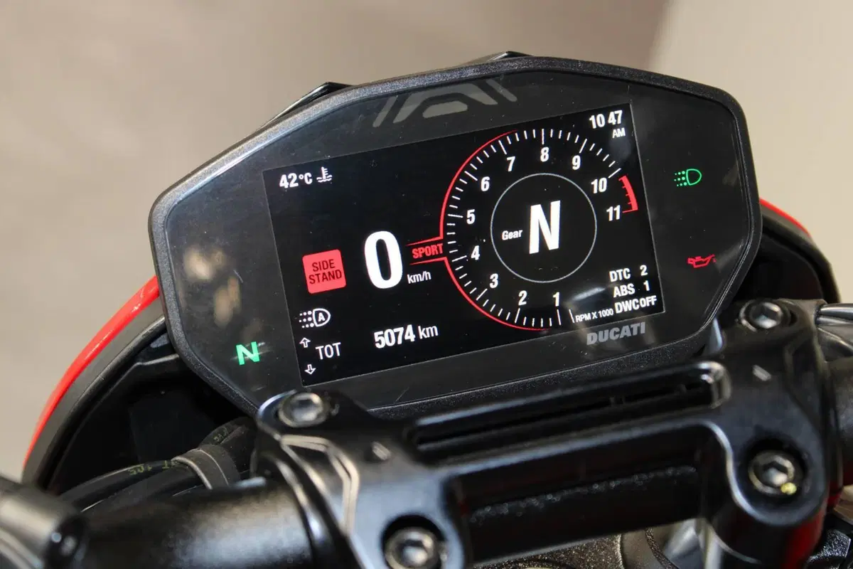 Ducati Hypermotard 950 (2022 - 25) (6)