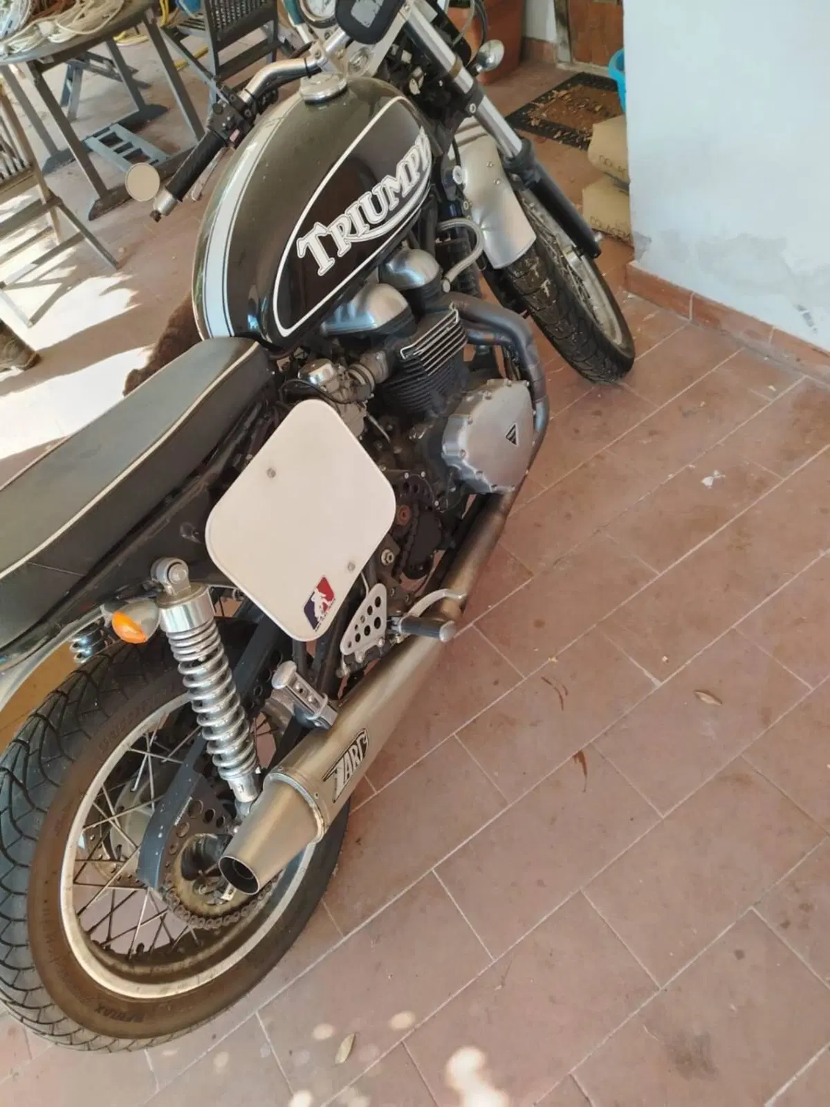 Triumph Thruxton 900 (2004 - 15) (2)