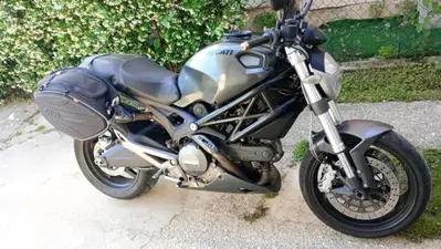 Ducati Monster 696 (2008 - 13) usata