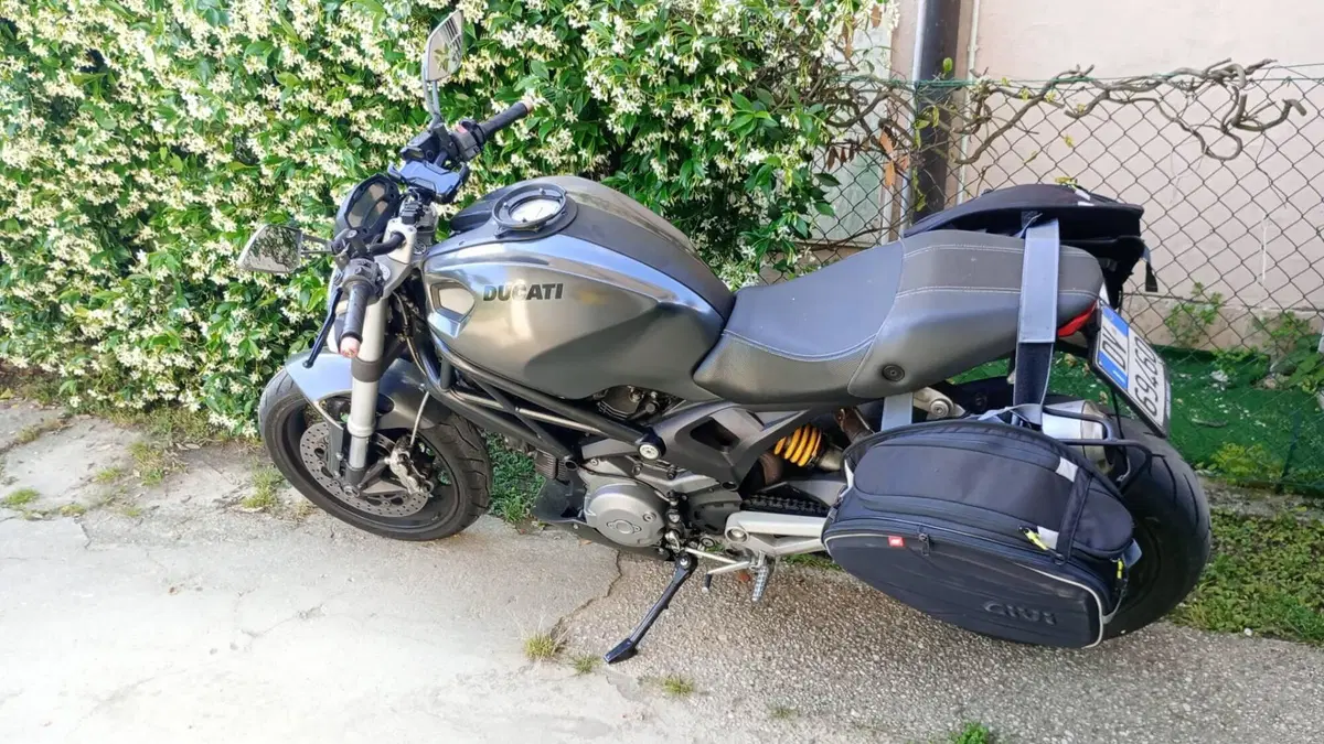 Ducati Monster 696 (2008 - 13) (3)