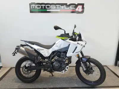 Benelli BKX 300 (2026) nuova