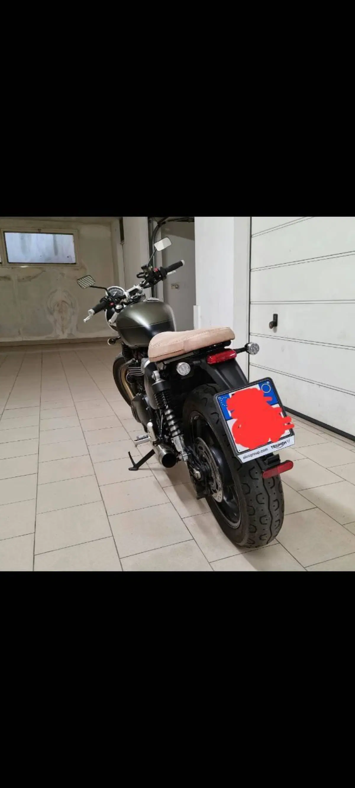 Triumph Street Twin 900 (2016) (2)