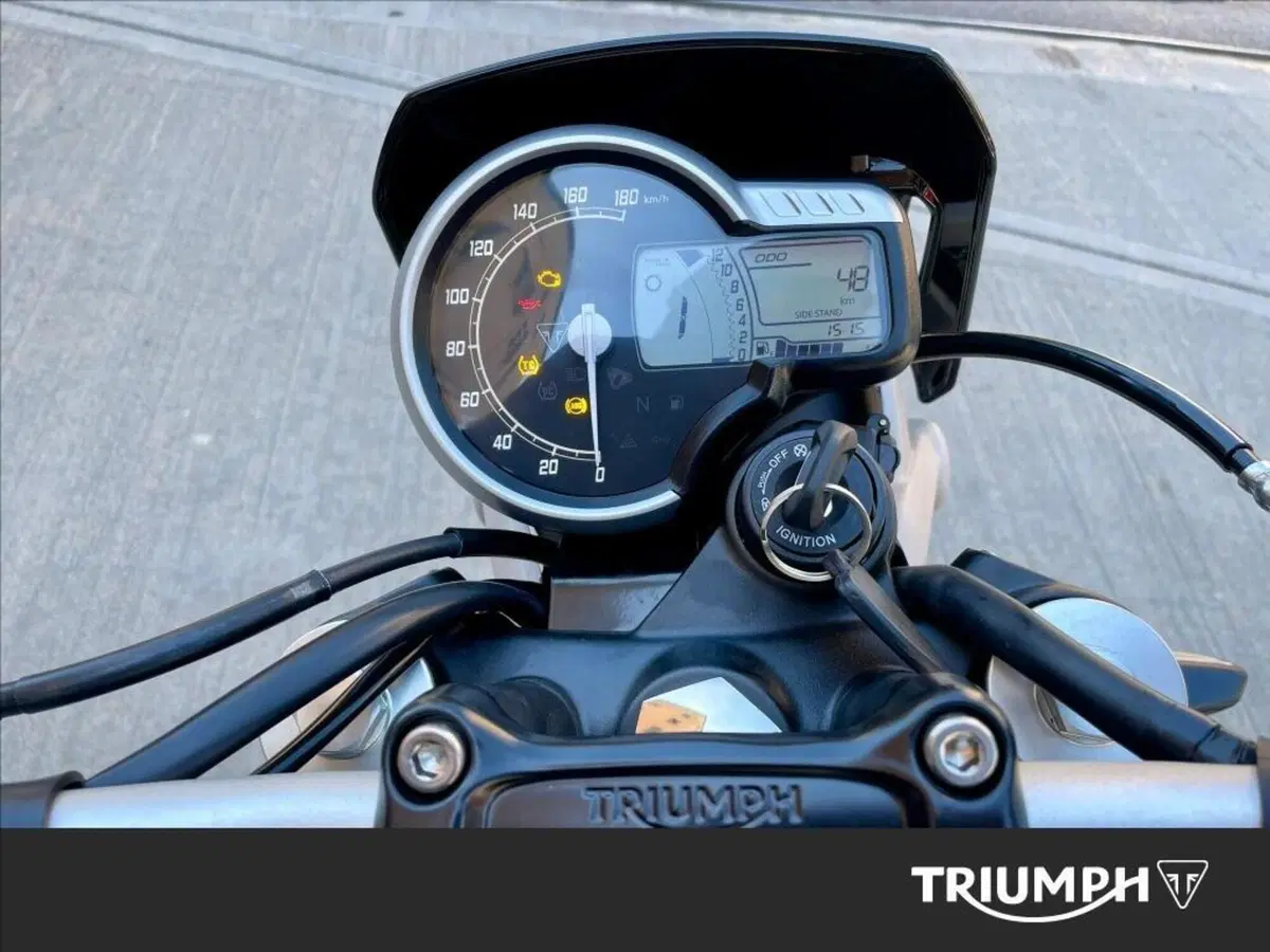 Triumph Tracker 400 (2026) (8)