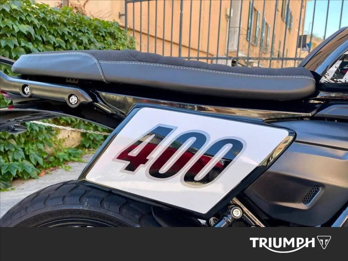Triumph Tracker 400 (2026) (7)