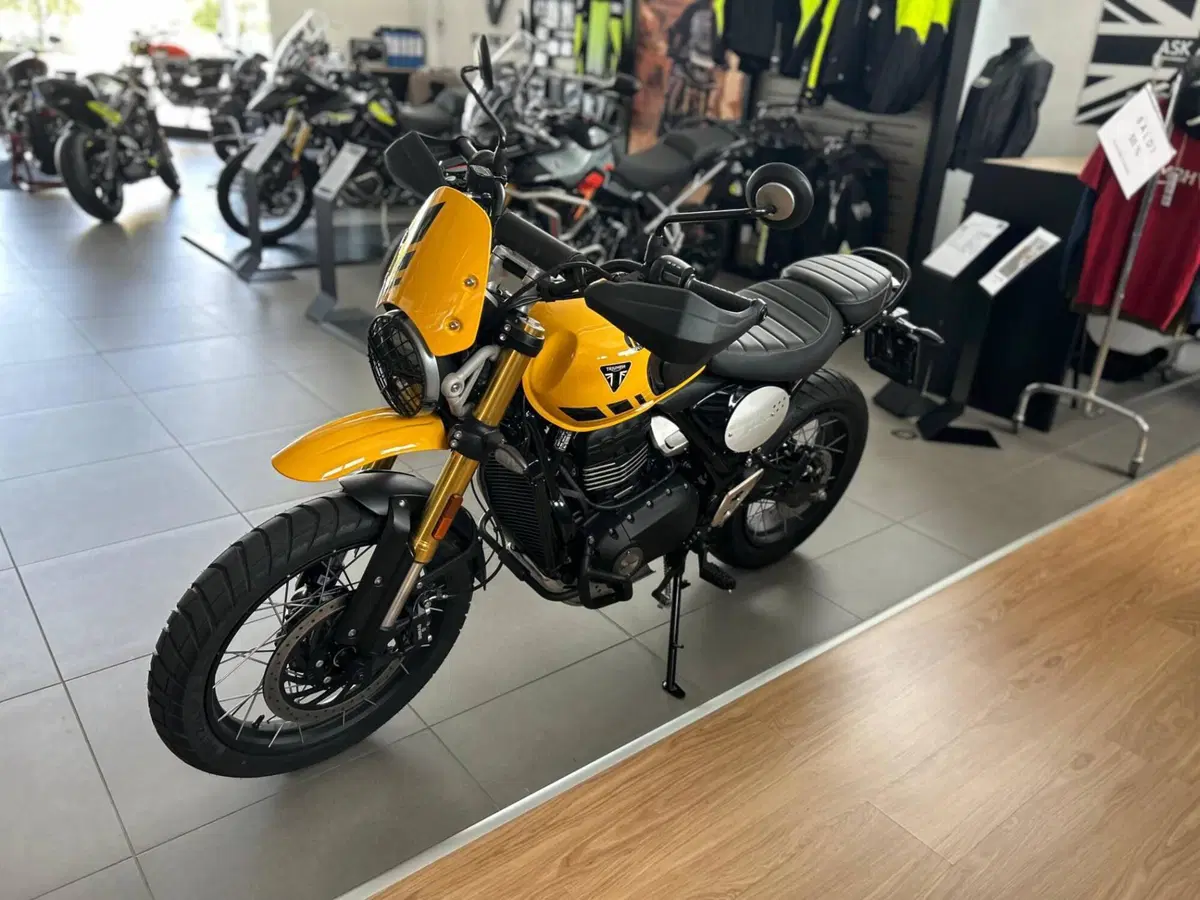 Triumph Scrambler 400 XC (2025 - 26) (4)
